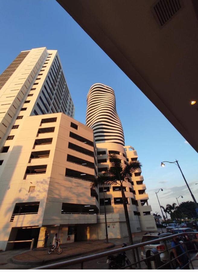 Suite Riverfront Puerto Santa Ana Guayaquil Exterior foto
