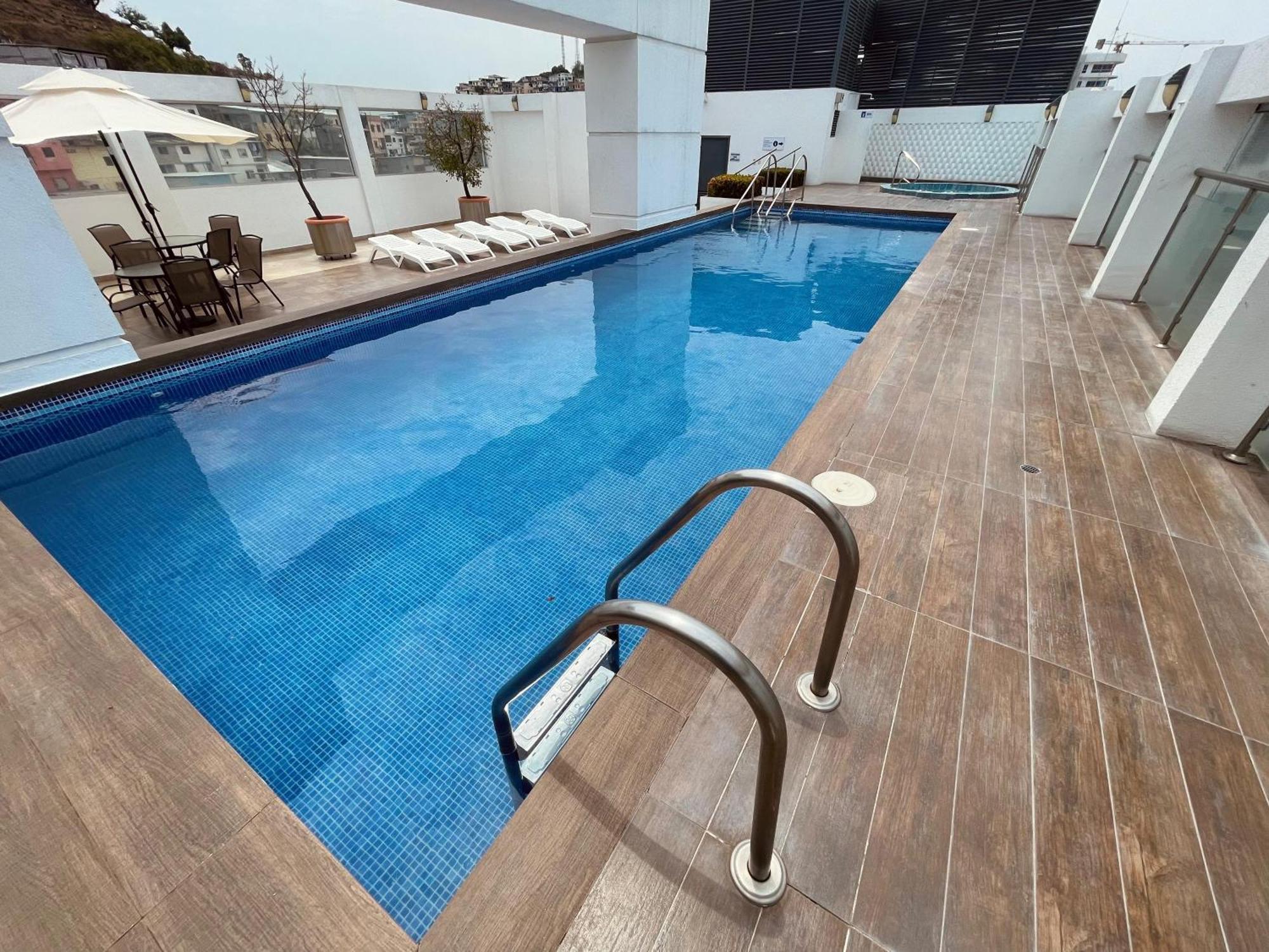 Suite Riverfront Puerto Santa Ana Guayaquil Exterior foto