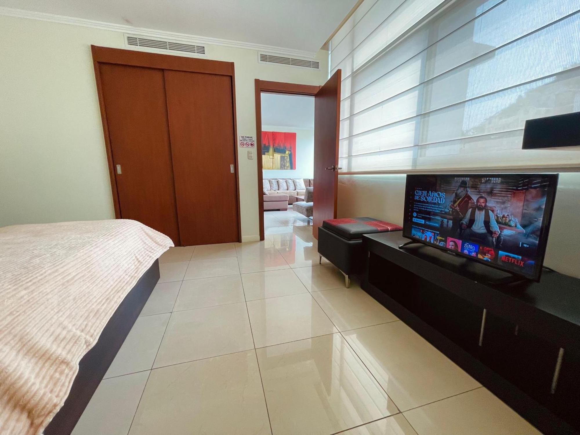 Suite Riverfront Puerto Santa Ana Guayaquil Exterior foto