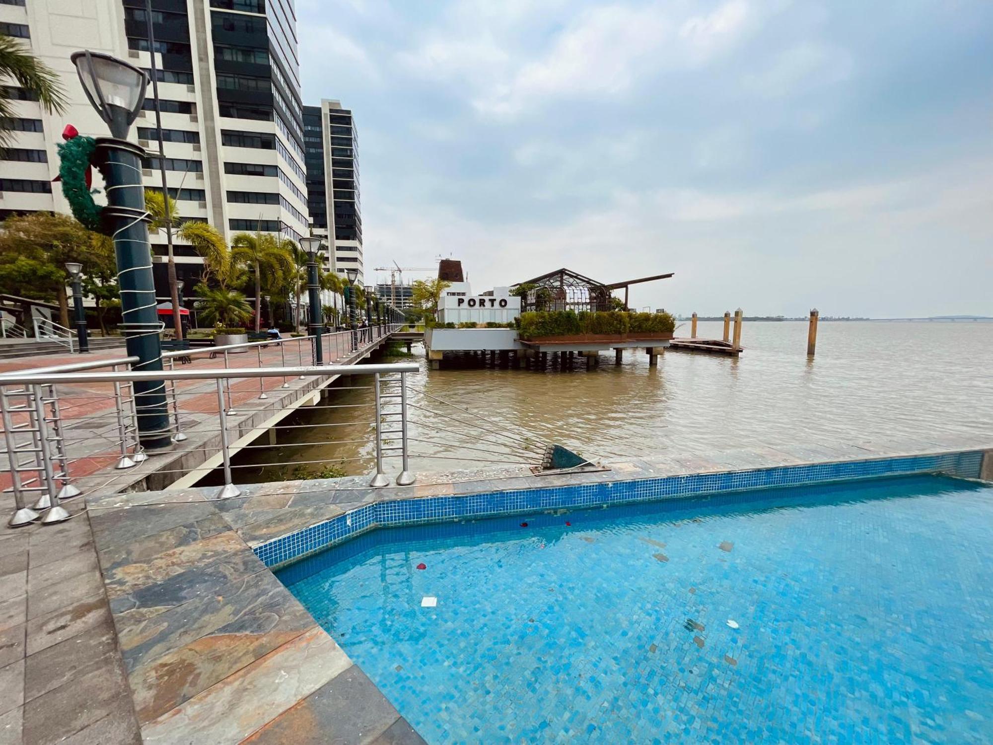 Suite Riverfront Puerto Santa Ana Guayaquil Exterior foto